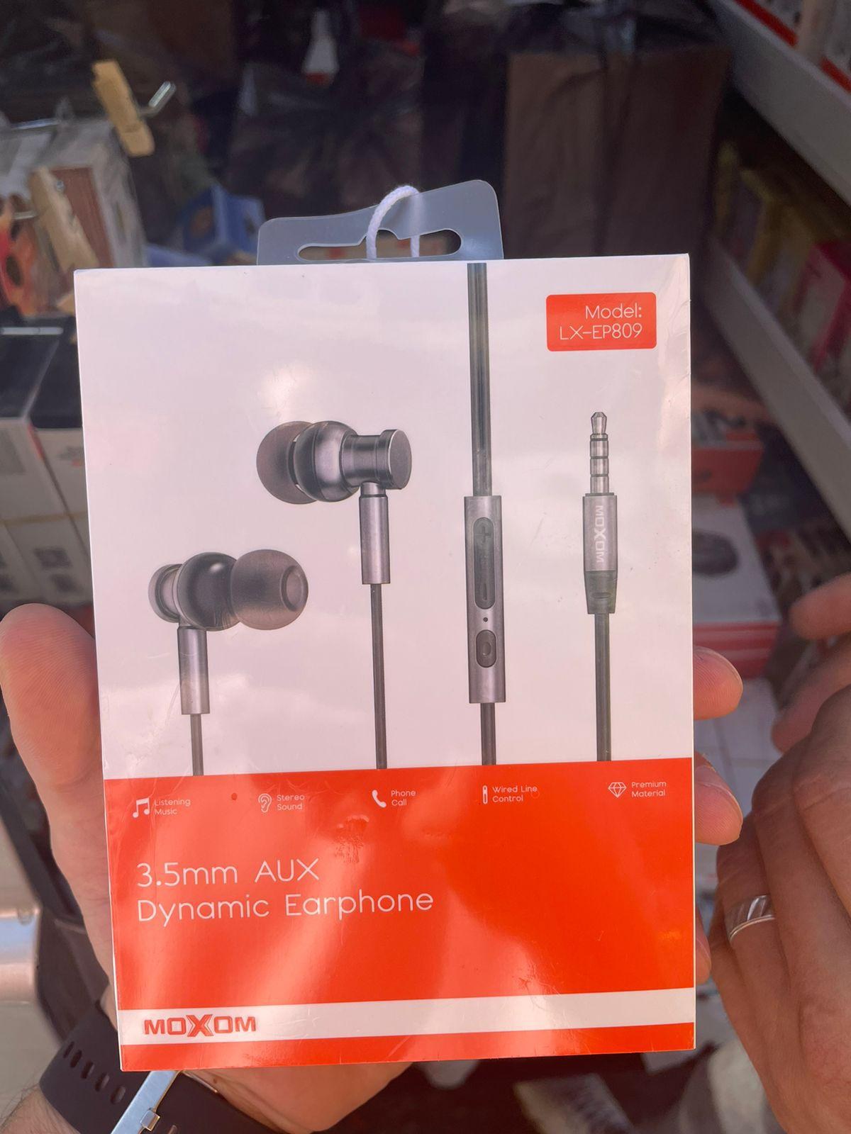 MOXOM 3.5mm AUX Dynamic Earphone – LX-EP809